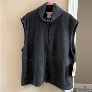 NEW Men’s Columbia fleece vest